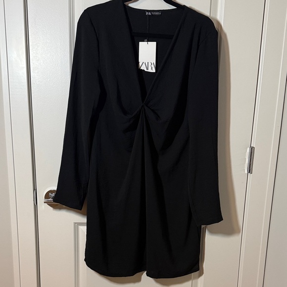 Zara Dresses & Skirts - Zara Elegant Black Long Sleeve Dress